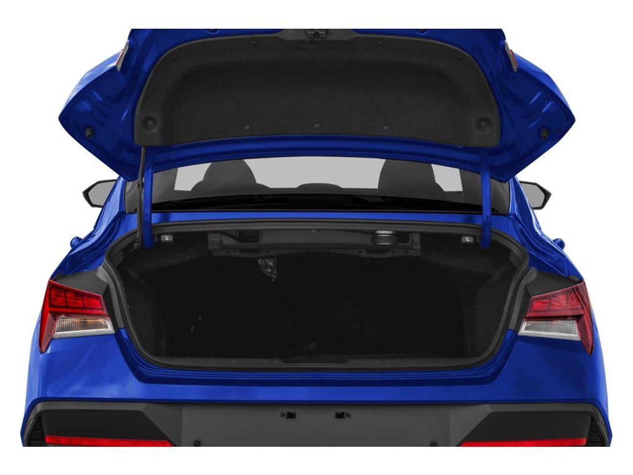 2025 Hyundai Elantra Luxury w/Two-Tone Interior Photo