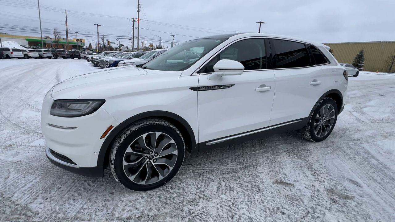 2022 Lincoln Nautilus Reserve AWD, HEATED SEATS, BACK UP CAM, MOONROOF, NAV, SIRIUS XM!! Photo