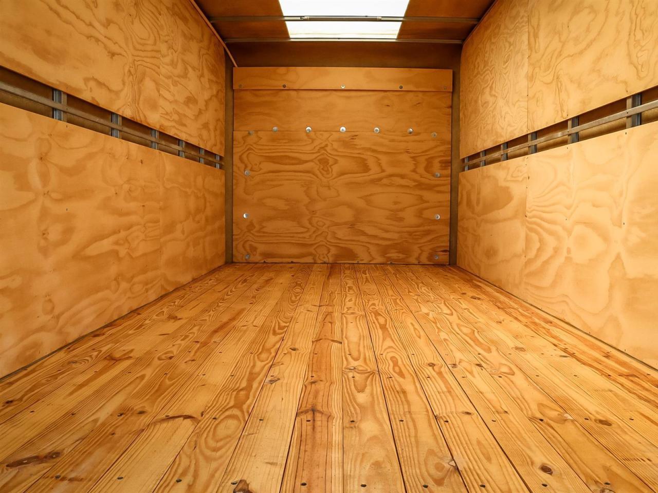 2024 Ford Transit -350 Cutaway Photo