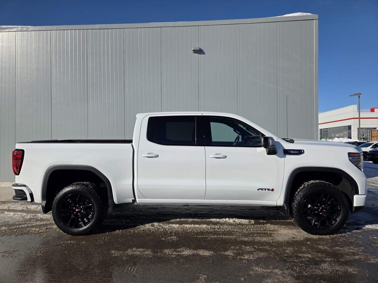 2025 GMC Sierra 1500 AT4 One Owner | Crew | 20" Wheels Photo4