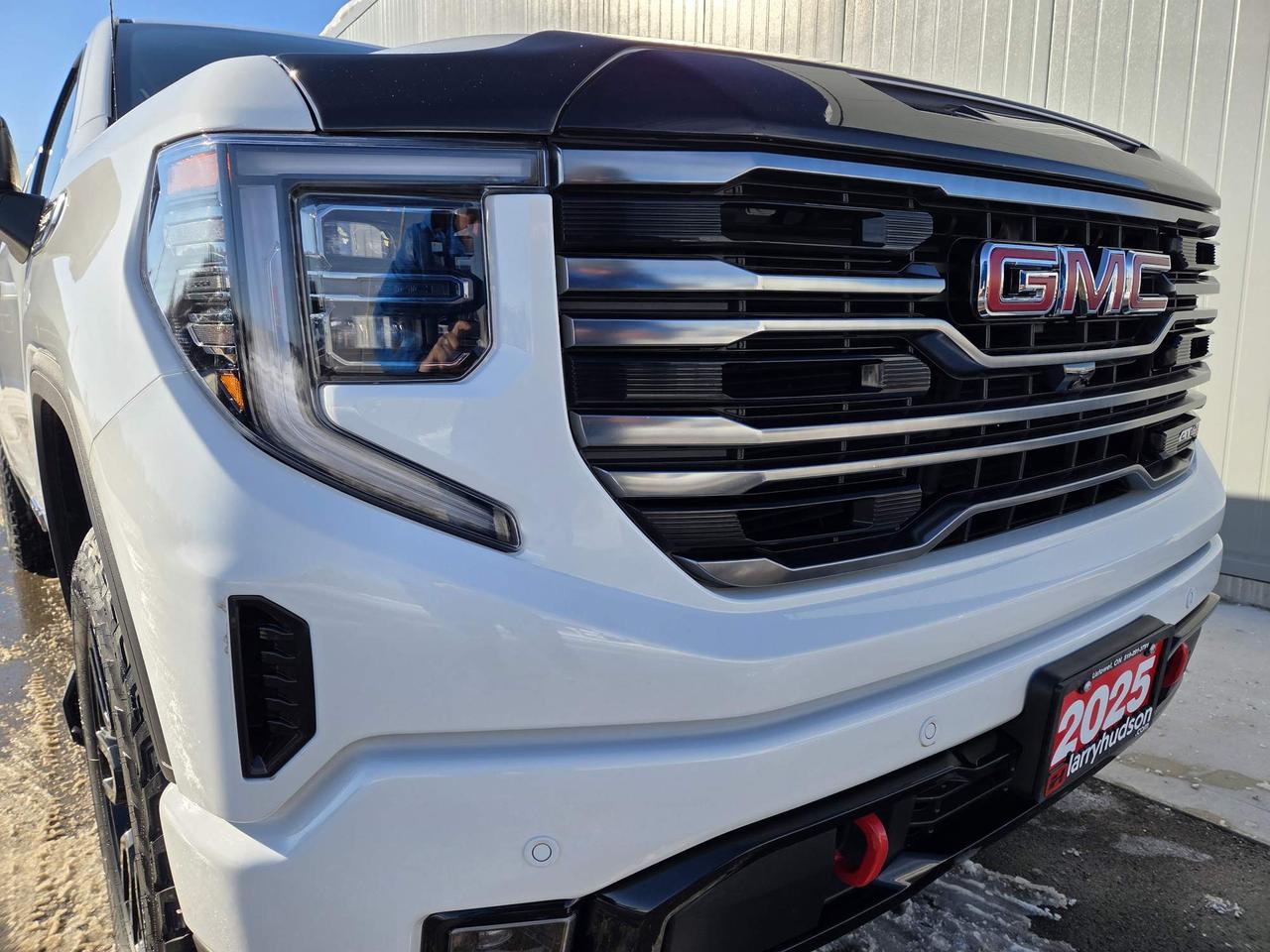 2025 GMC Sierra 1500 AT4 One Owner | Crew | 20" Wheels Photo