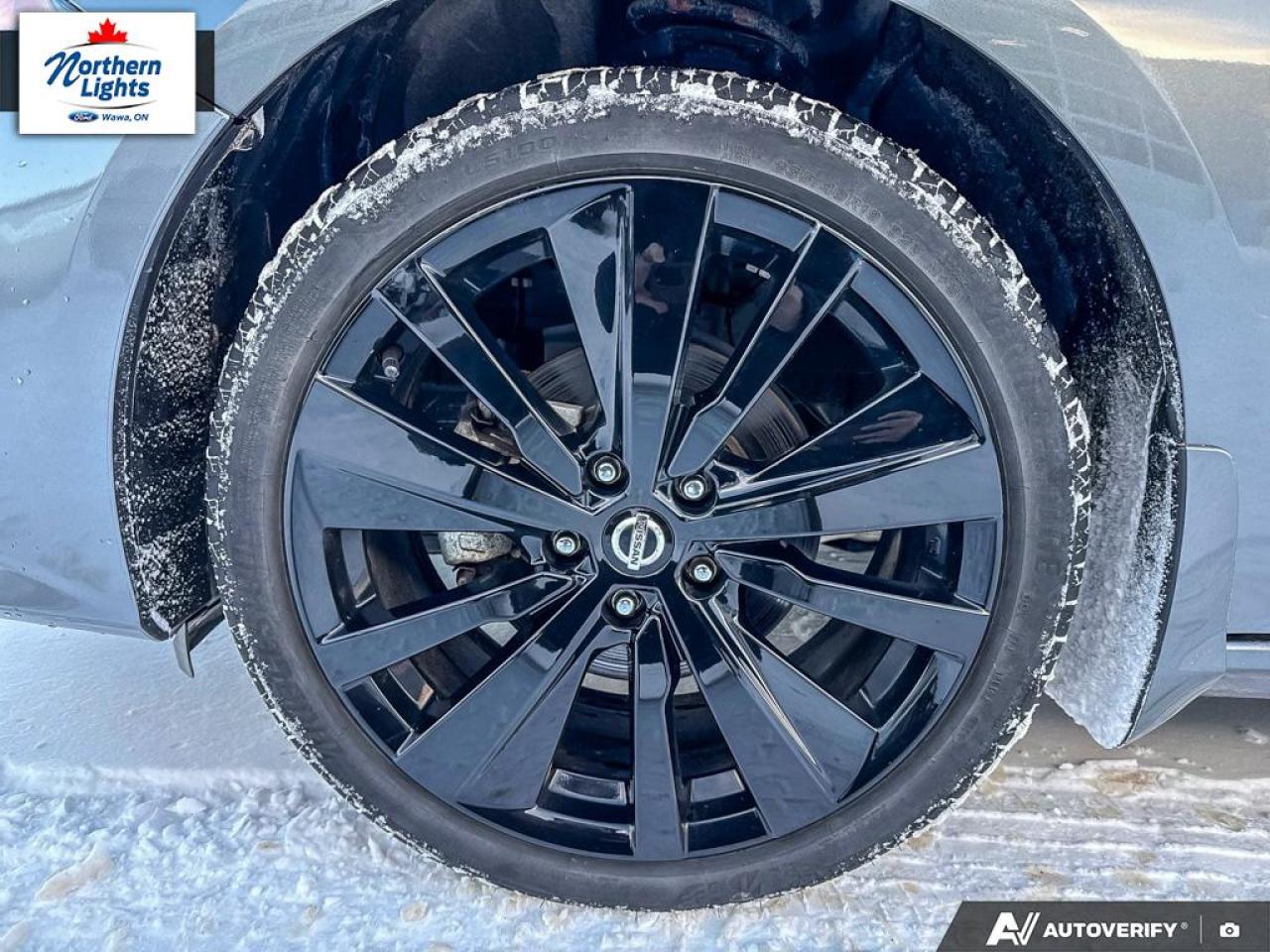 2022 Nissan Altima 2.5 SR Midnight Edition Photo