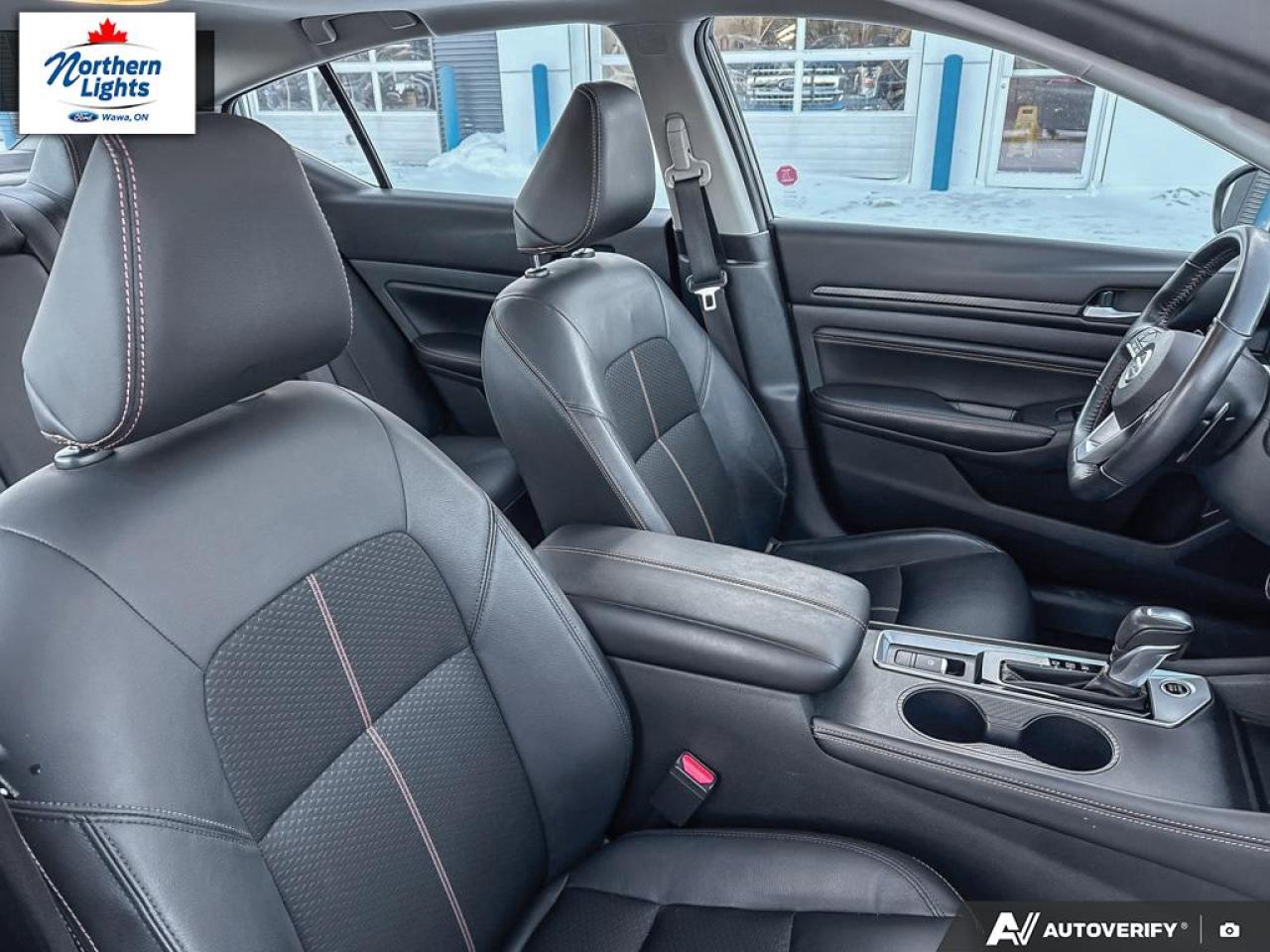 2022 Nissan Altima 2.5 SR Midnight Edition Photo