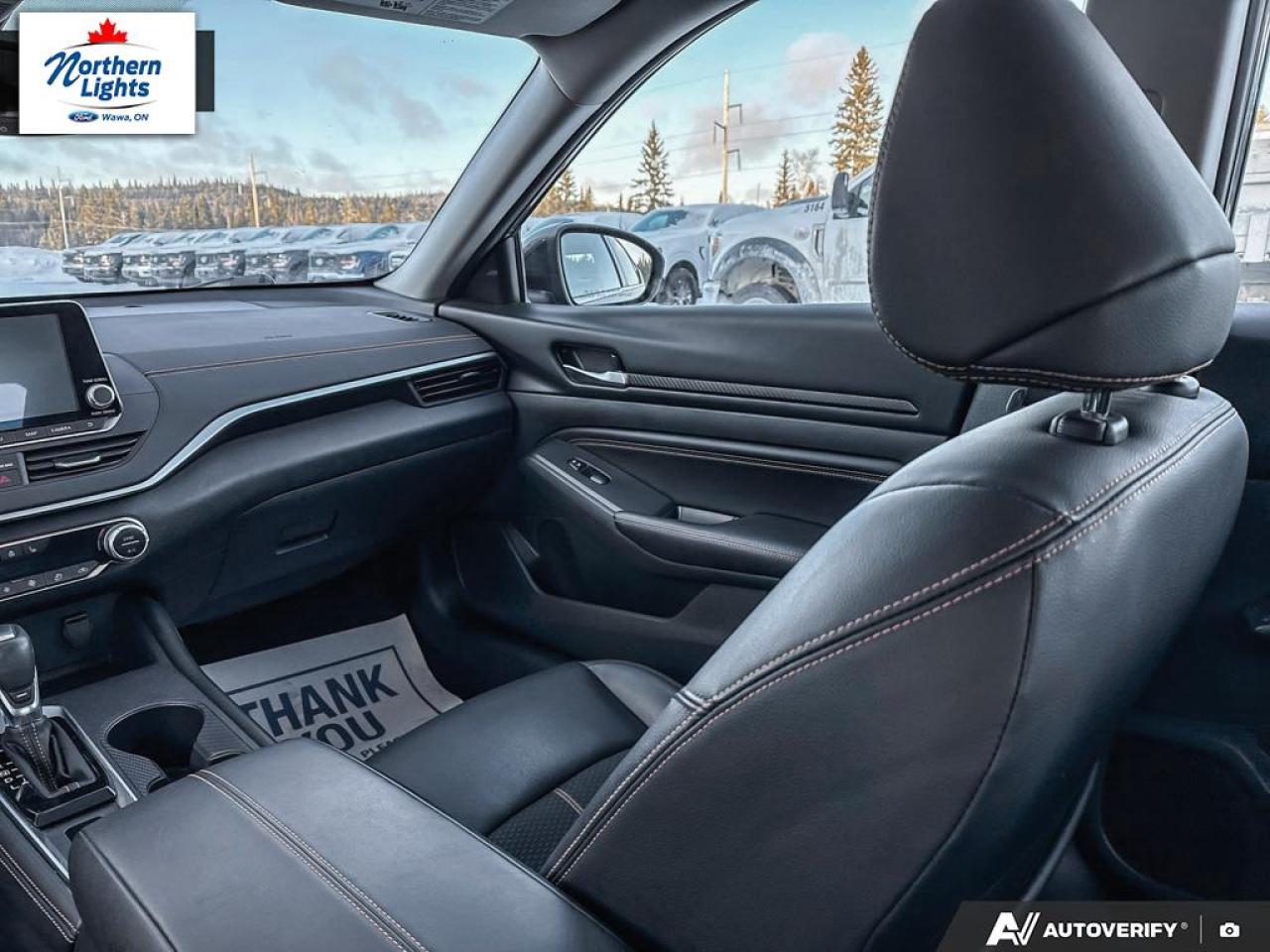 2022 Nissan Altima 2.5 SR Midnight Edition Photo