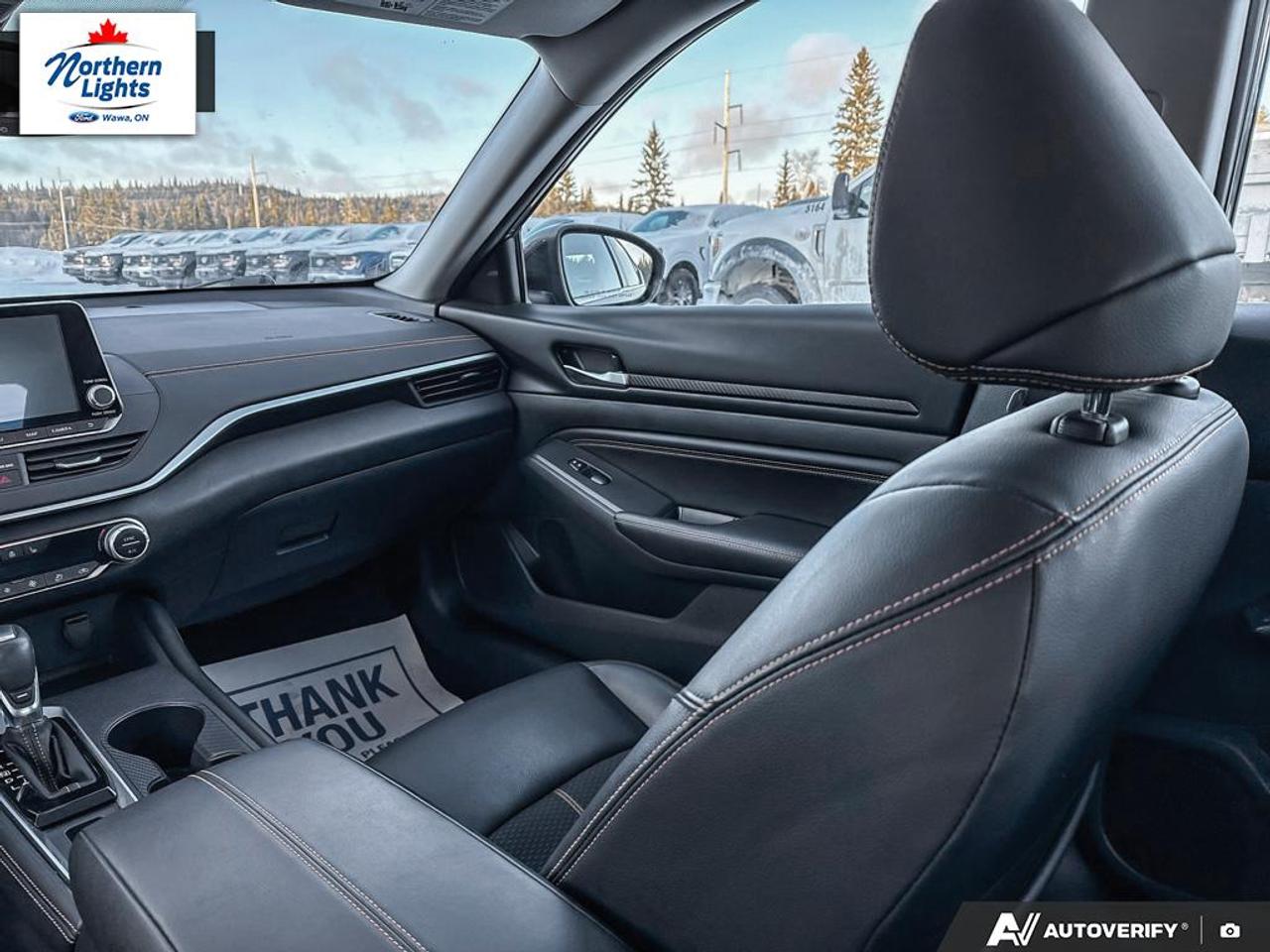 2022 Nissan Altima 2.5 SR Midnight Edition Photo