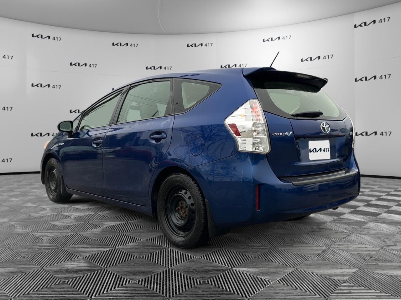 2012 Toyota Prius V 5DR HB Photo2