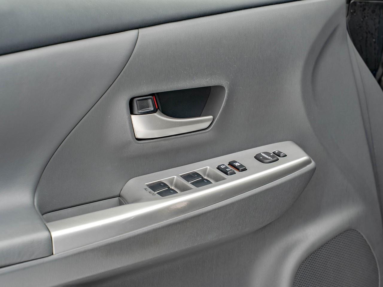 2012 Toyota Prius V 5DR HB Photo