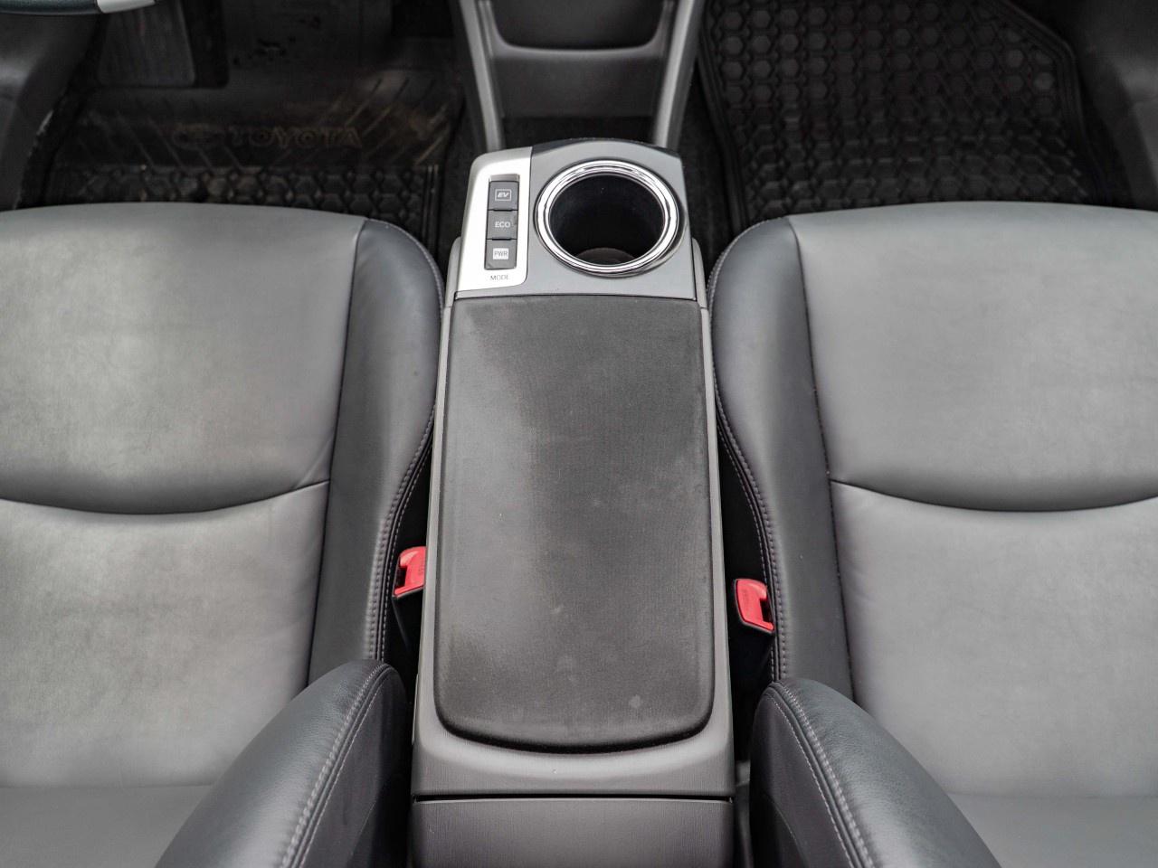 2012 Toyota Prius V 5DR HB Photo