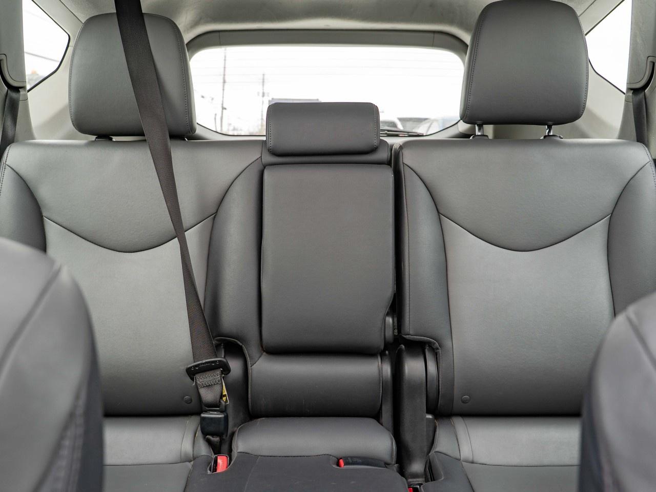2012 Toyota Prius V 5DR HB Photo