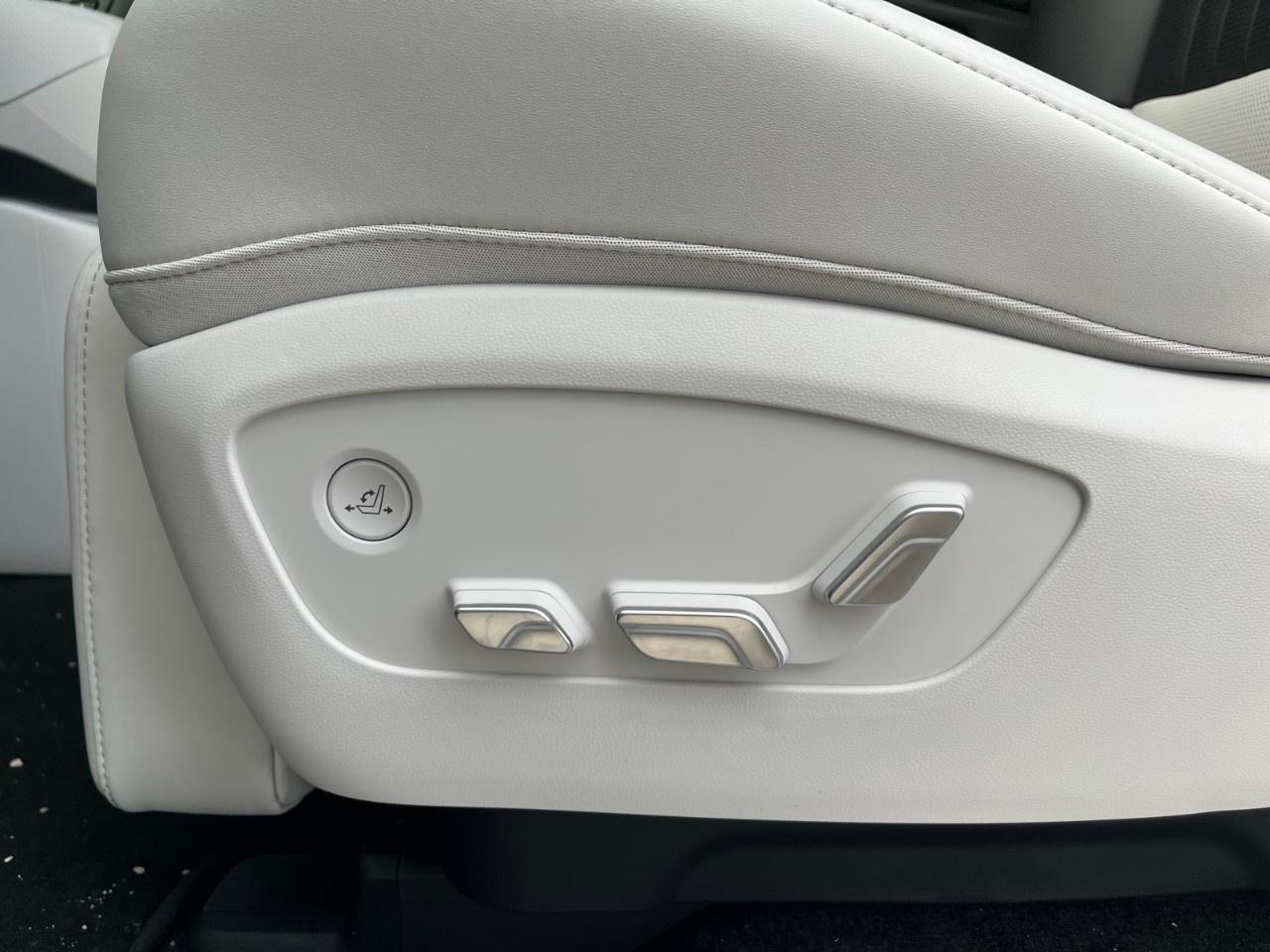 2026 Hyundai IONIQ 9 Preferred   AWD w/Ultimate Calligraphy Pkg Photo