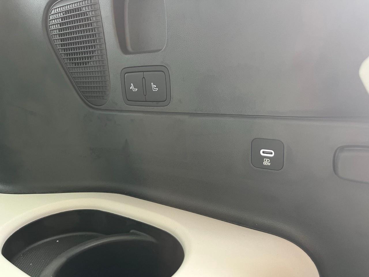 2026 Hyundai IONIQ 9 Preferred   AWD w/Ultimate Calligraphy Pkg Photo