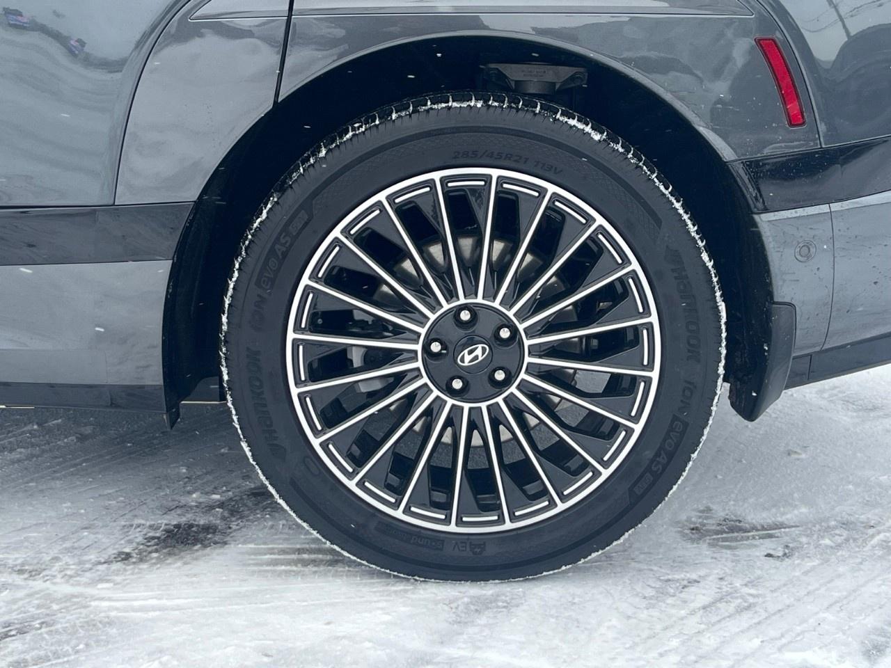 2026 Hyundai IONIQ 9 Preferred   AWD w/Ultimate Calligraphy Pkg Photo3