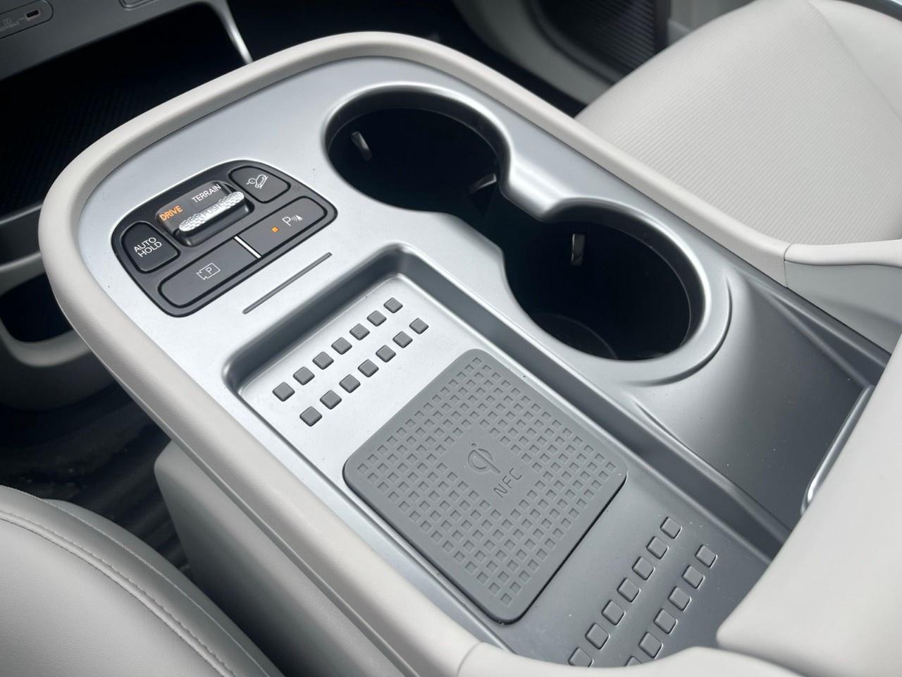 2026 Hyundai IONIQ 9 Preferred   AWD w/Ultimate Calligraphy Pkg Photo