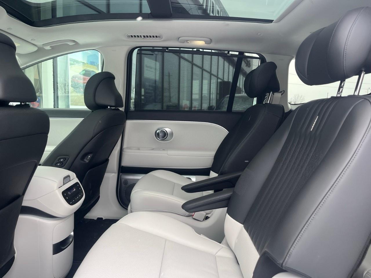 2026 Hyundai IONIQ 9 Preferred   AWD w/Ultimate Calligraphy Pkg Photo