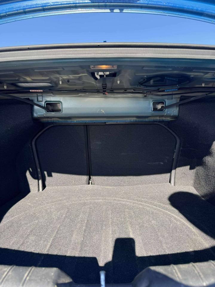 2017 Hyundai Elantra GLS - Photo #9