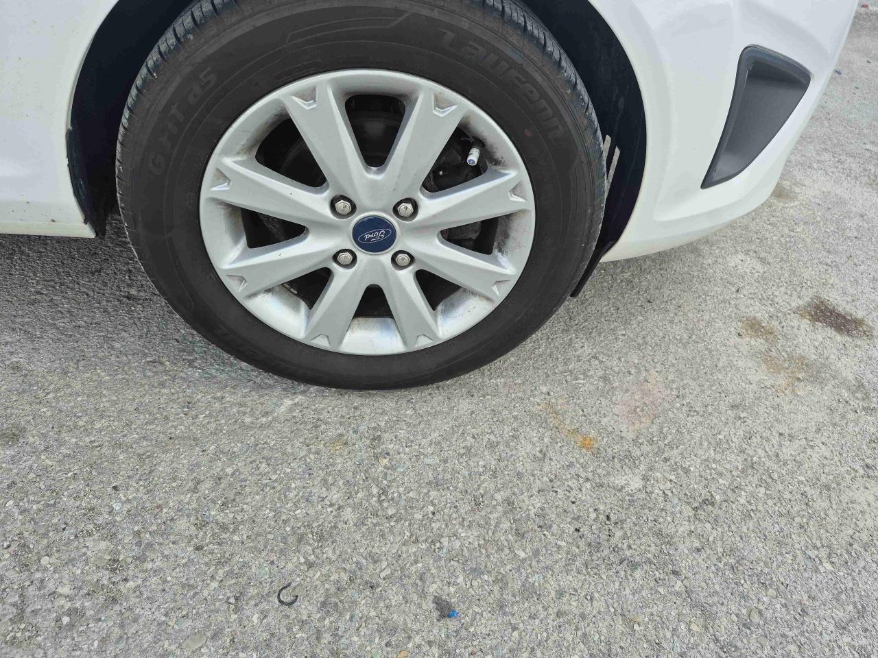 2013 Ford Fiesta SE - Photo #14