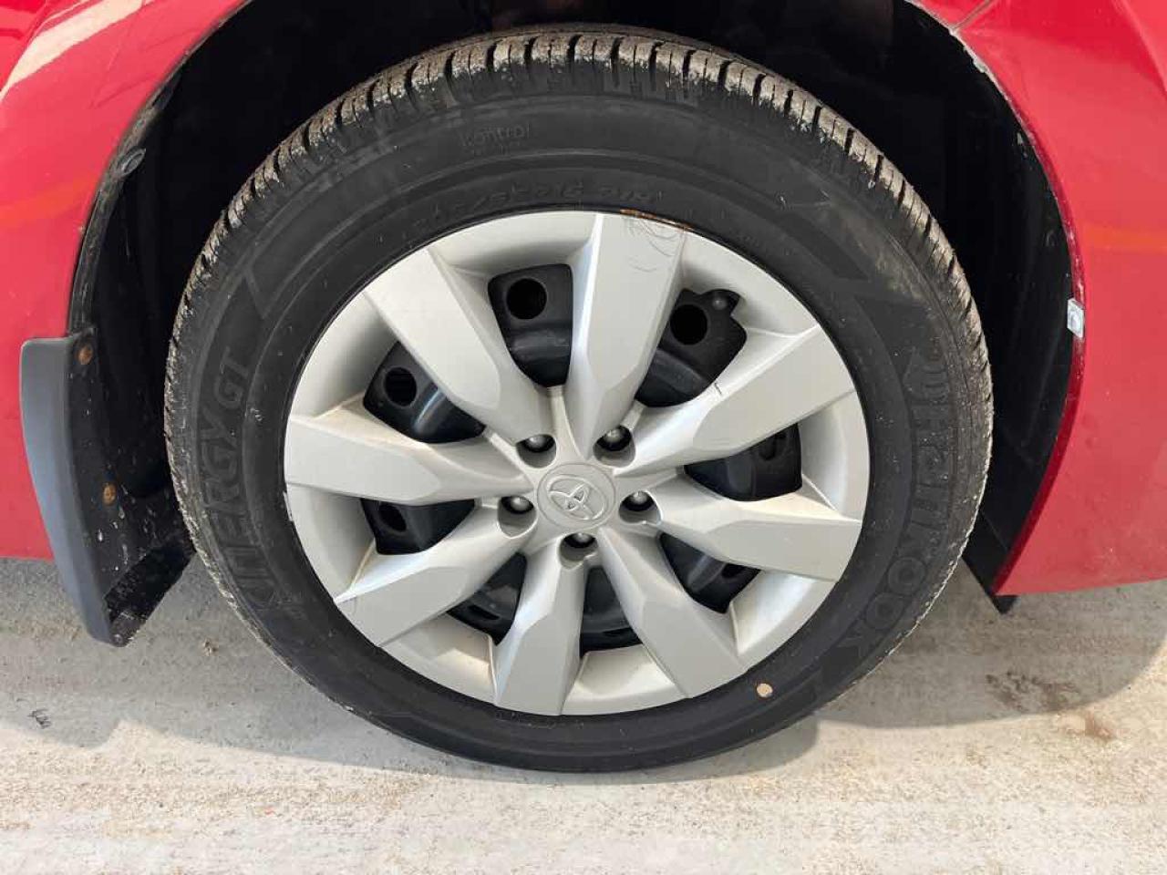 2015 Toyota Corolla S - Photo #15