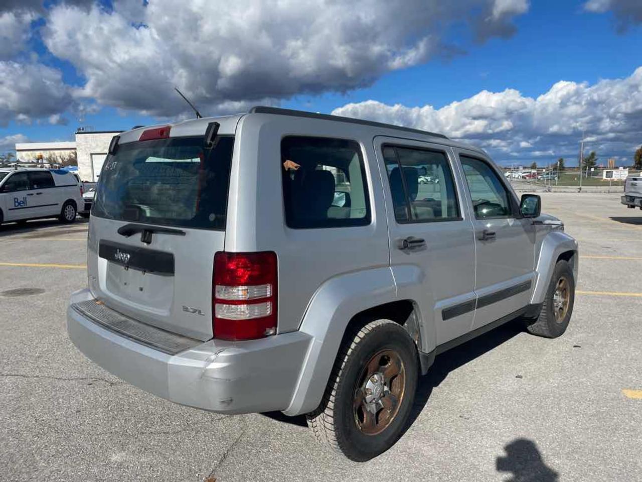 2008 Jeep Liberty Sport Photo3