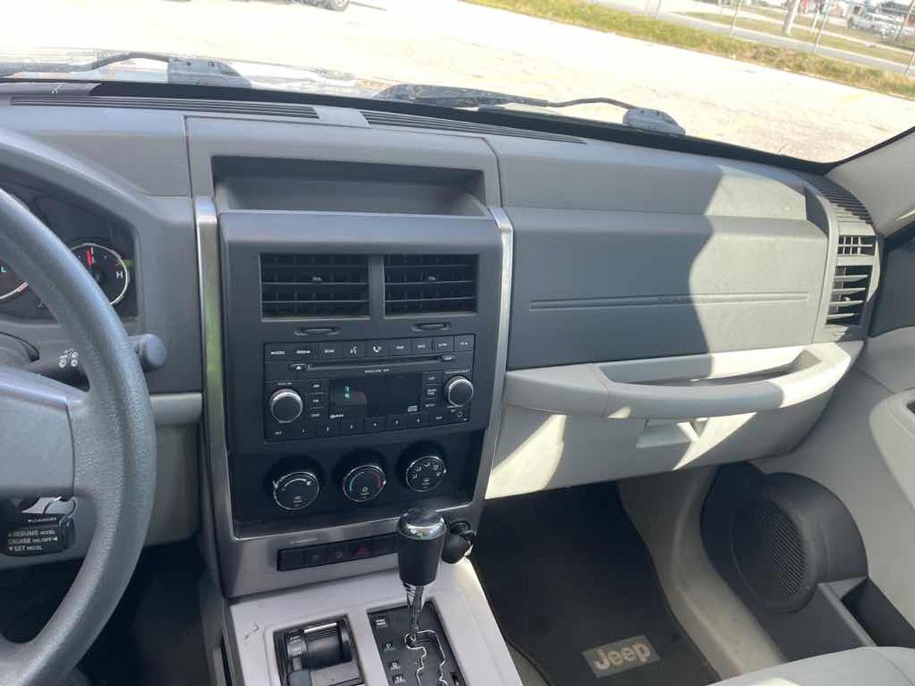 2008 Jeep Liberty Sport Photo