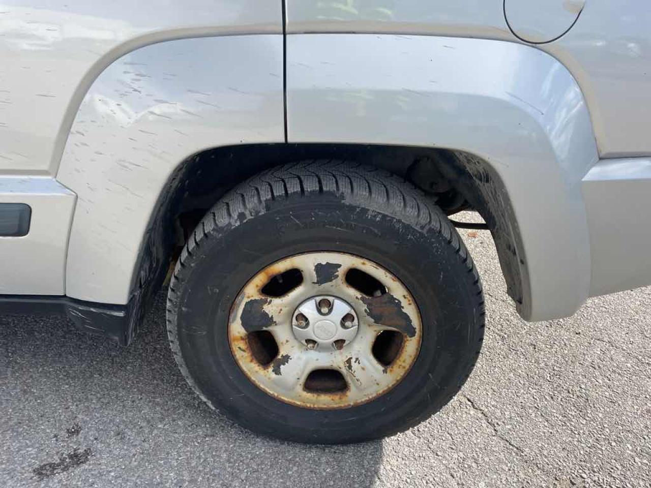 2008 Jeep Liberty Sport - Photo #21