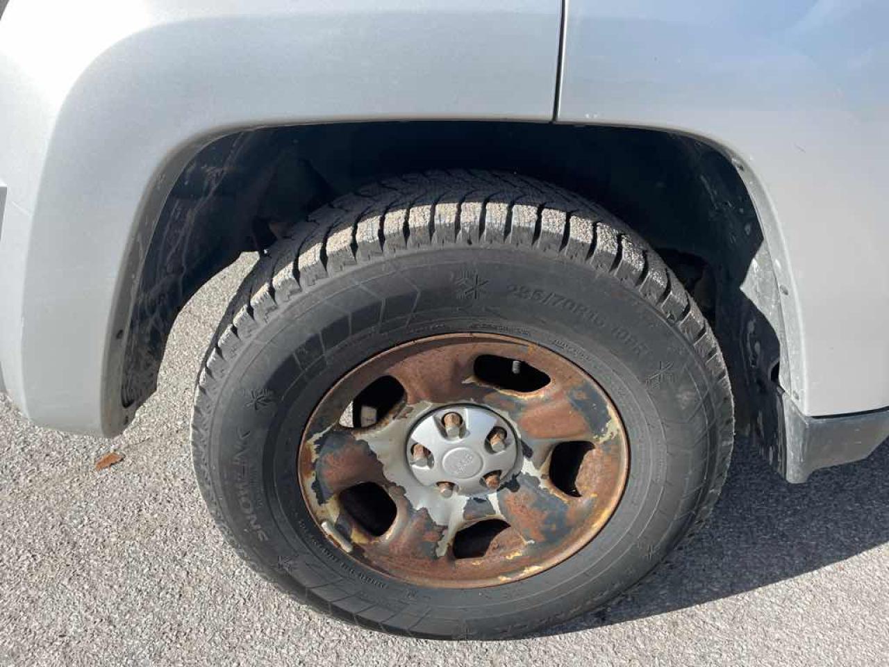 2008 Jeep Liberty Sport - Photo #27