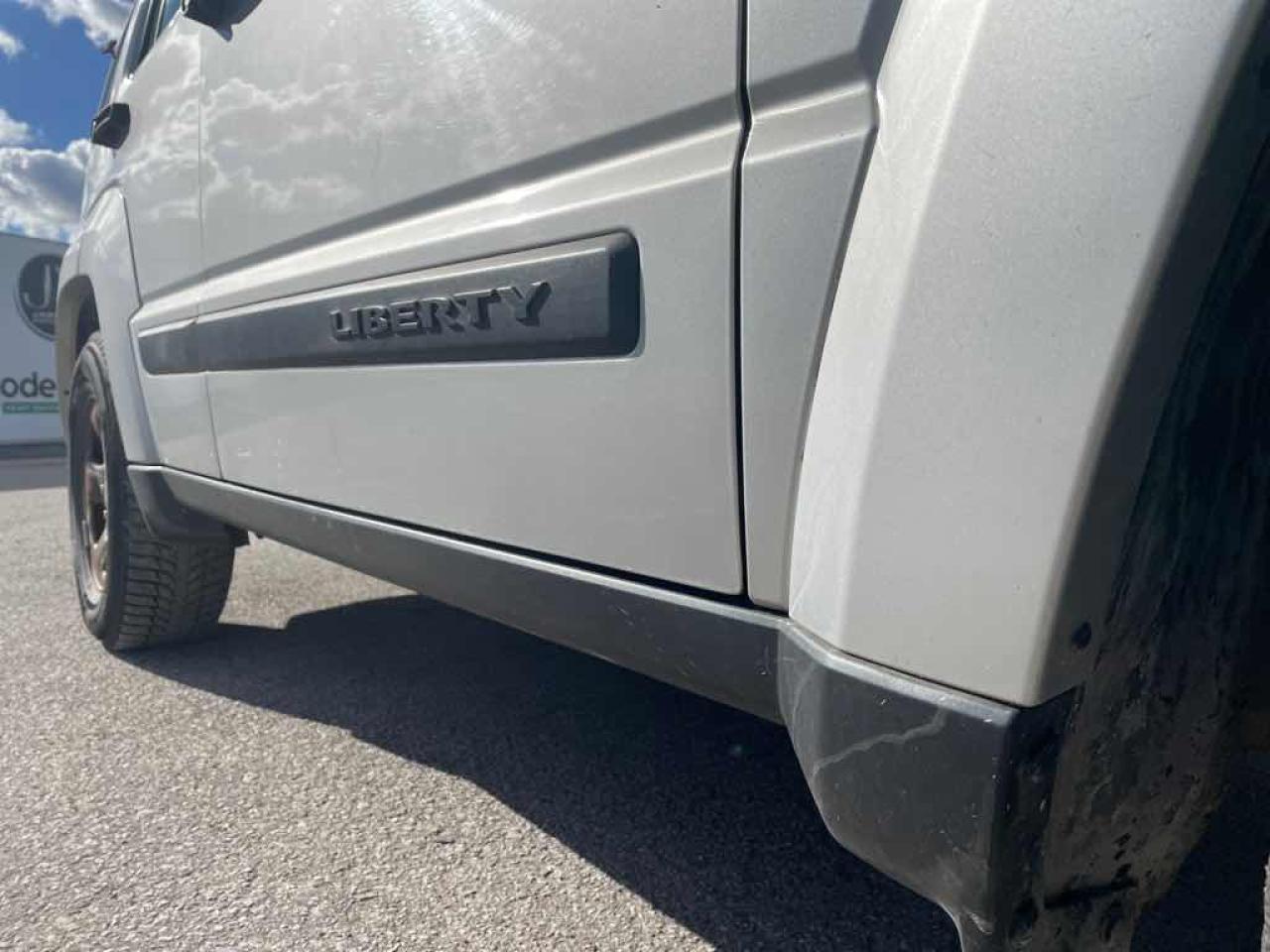 2008 Jeep Liberty Sport - Photo #31