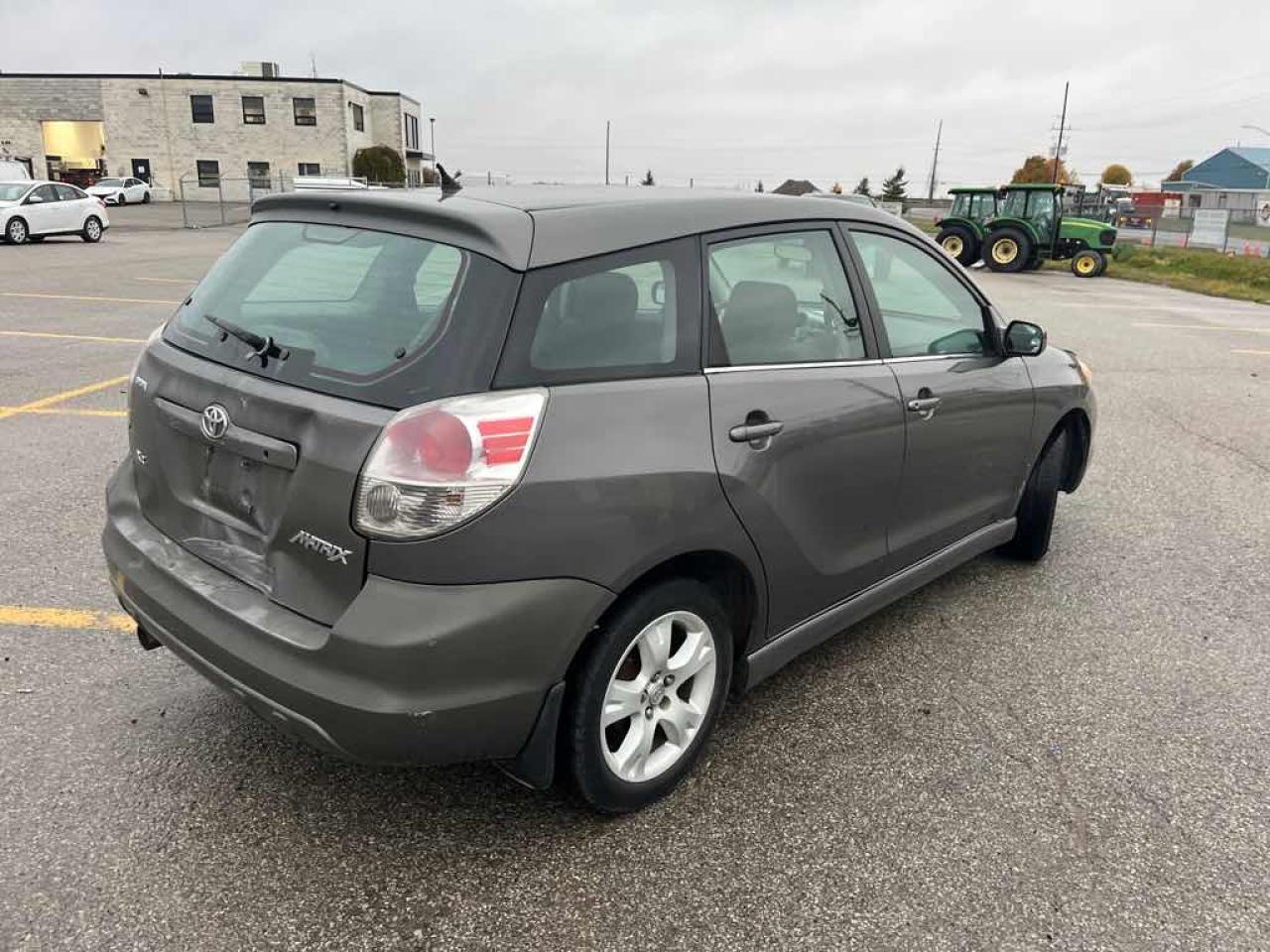 2005 Toyota Corolla Matrix XR - Photo #4