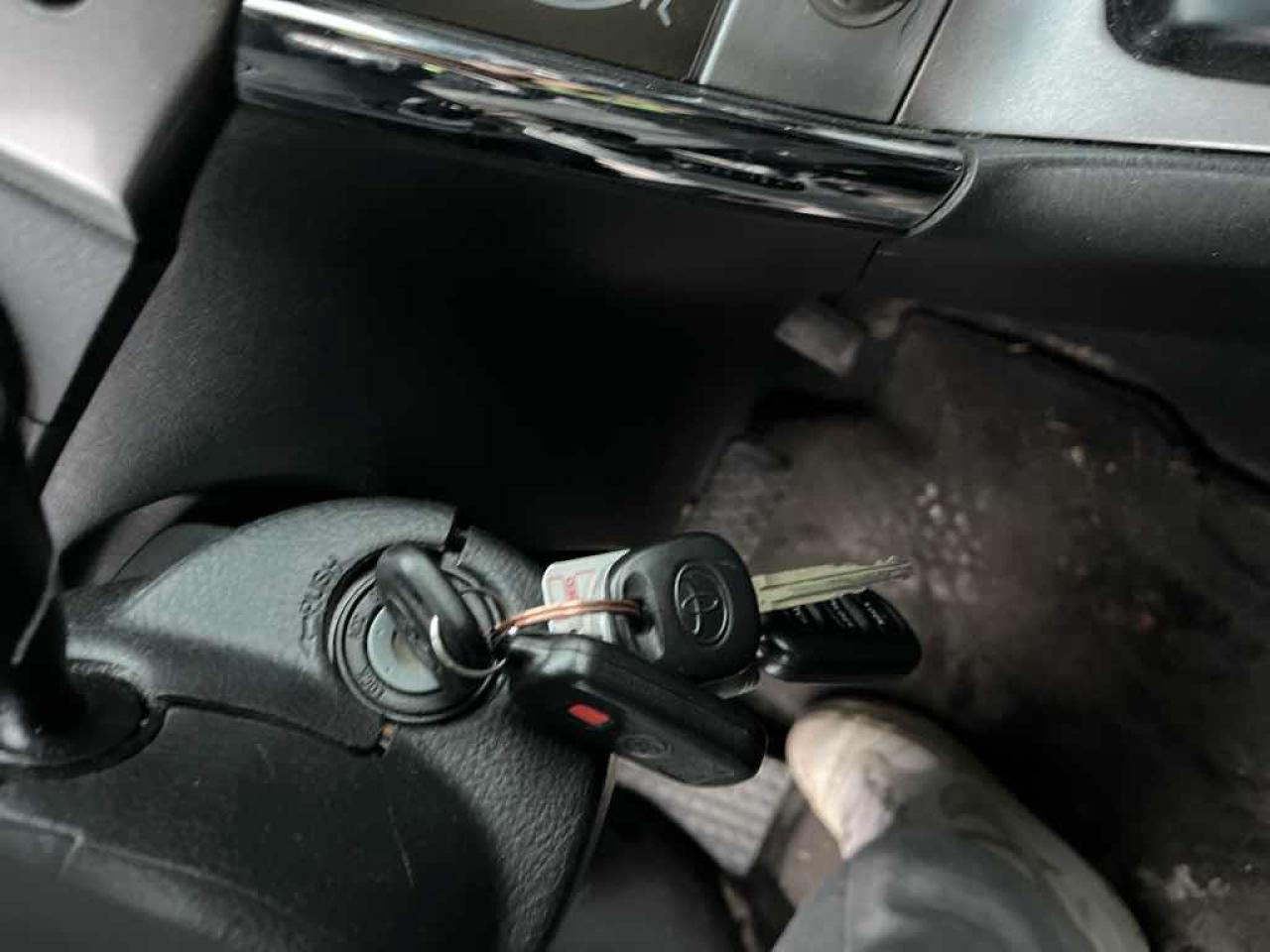 2005 Toyota Corolla Matrix XR - Photo #11