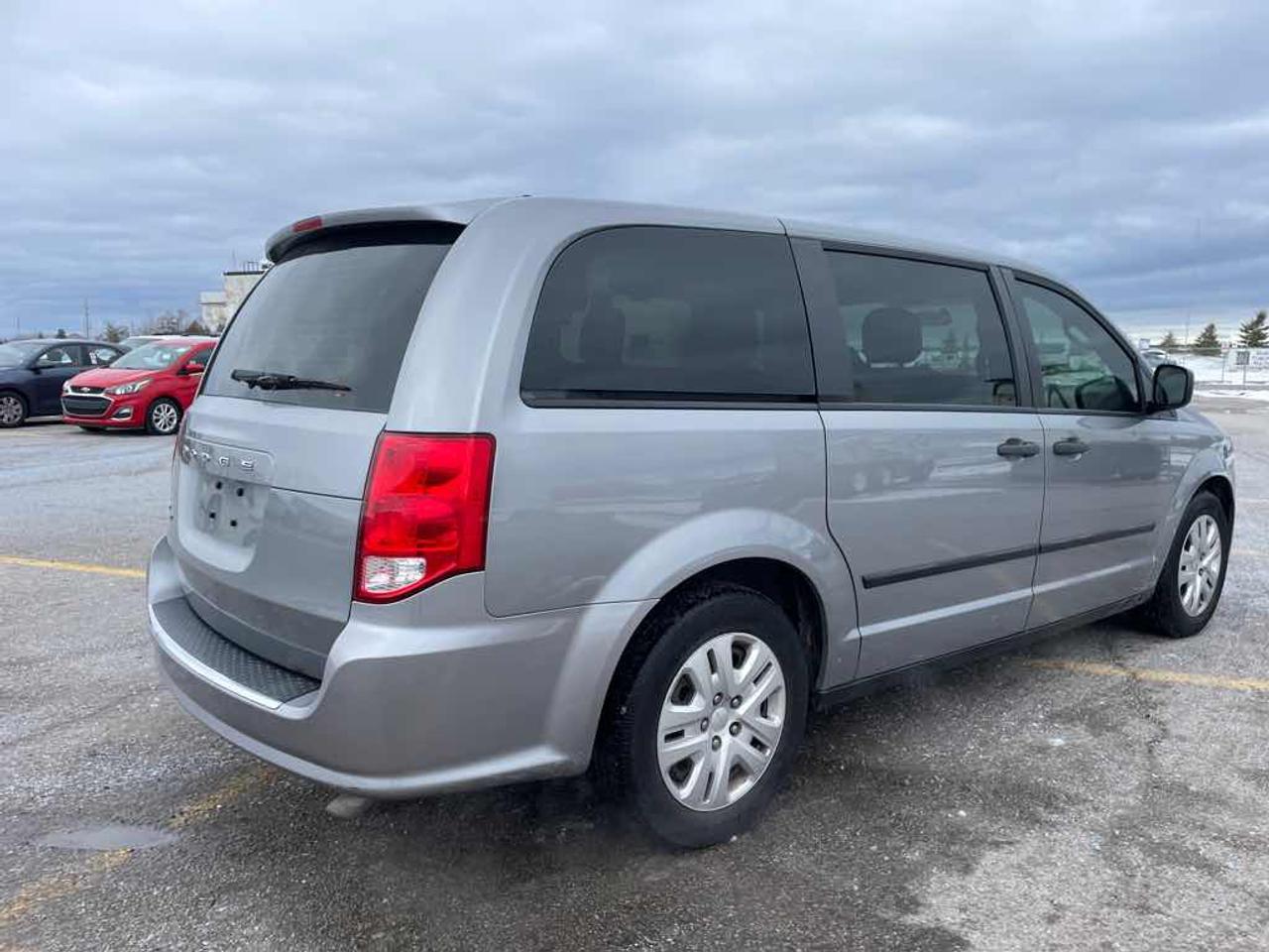 2014 Dodge Grand Caravan SE Photo3