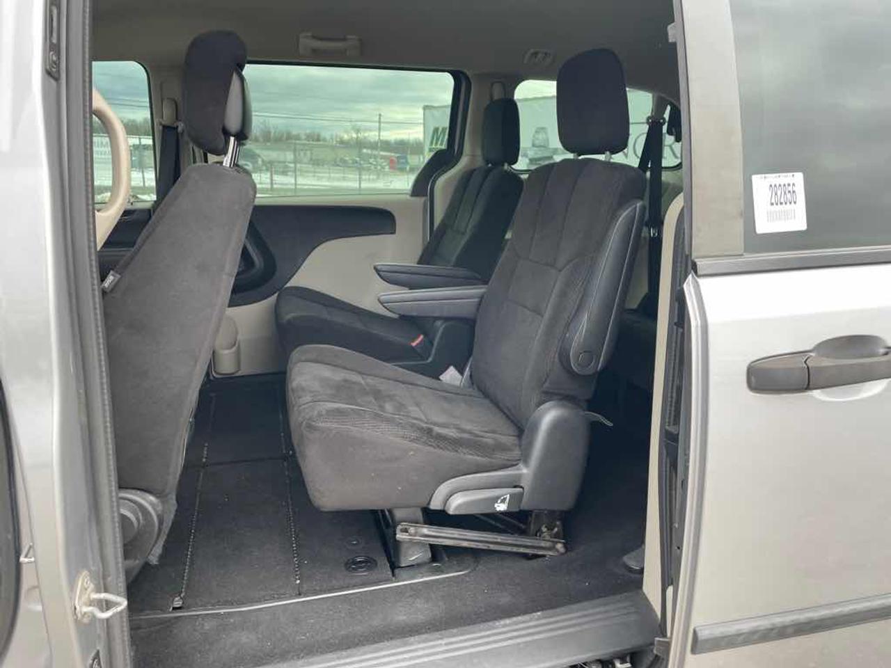 2014 Dodge Grand Caravan SE Photo