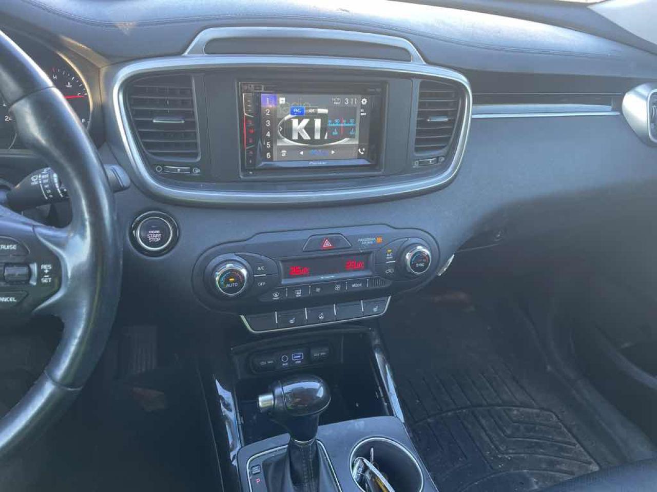 2016 Kia Sorento EX - Photo #10