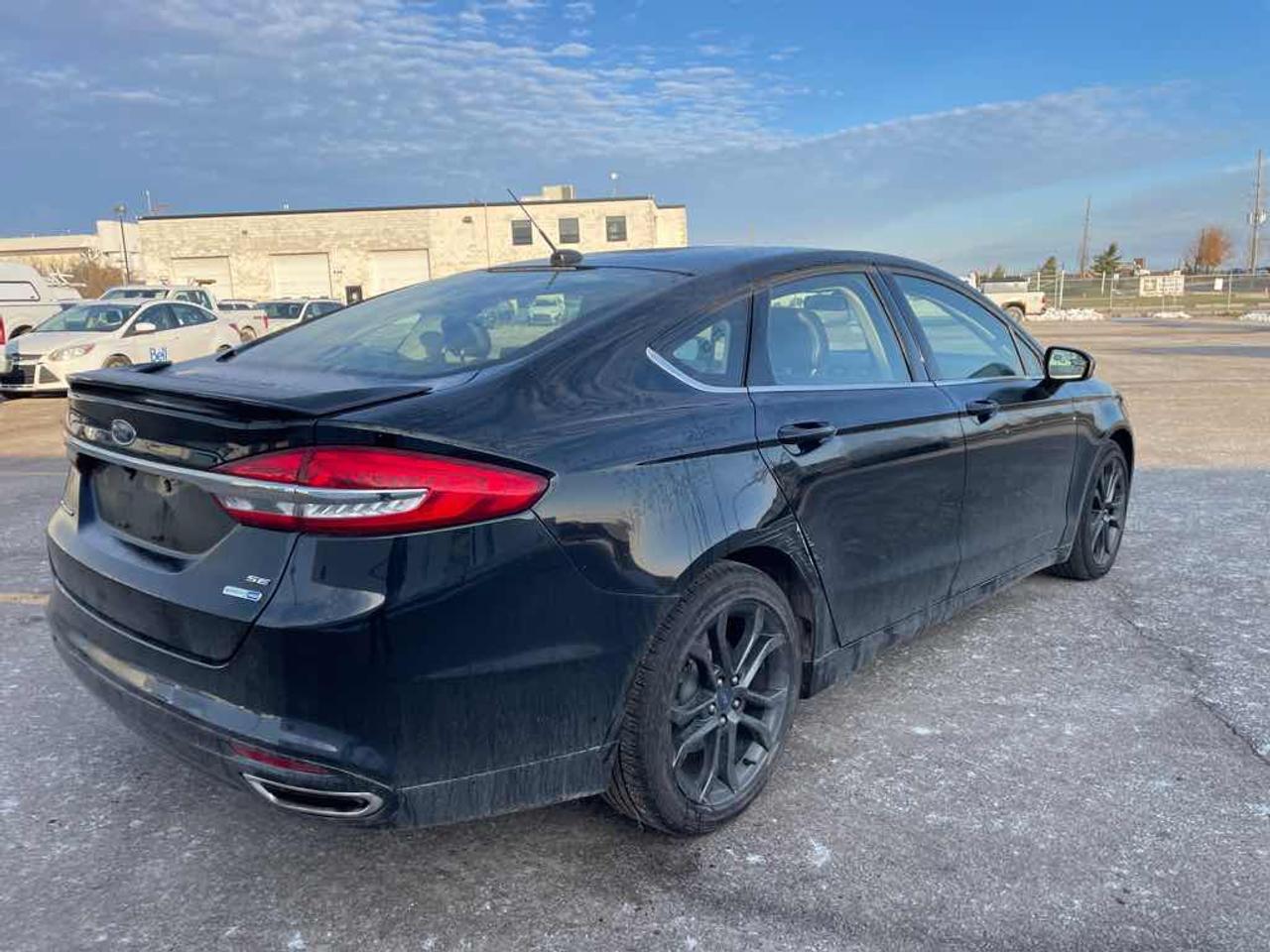 2018 Ford Fusion SE Photo