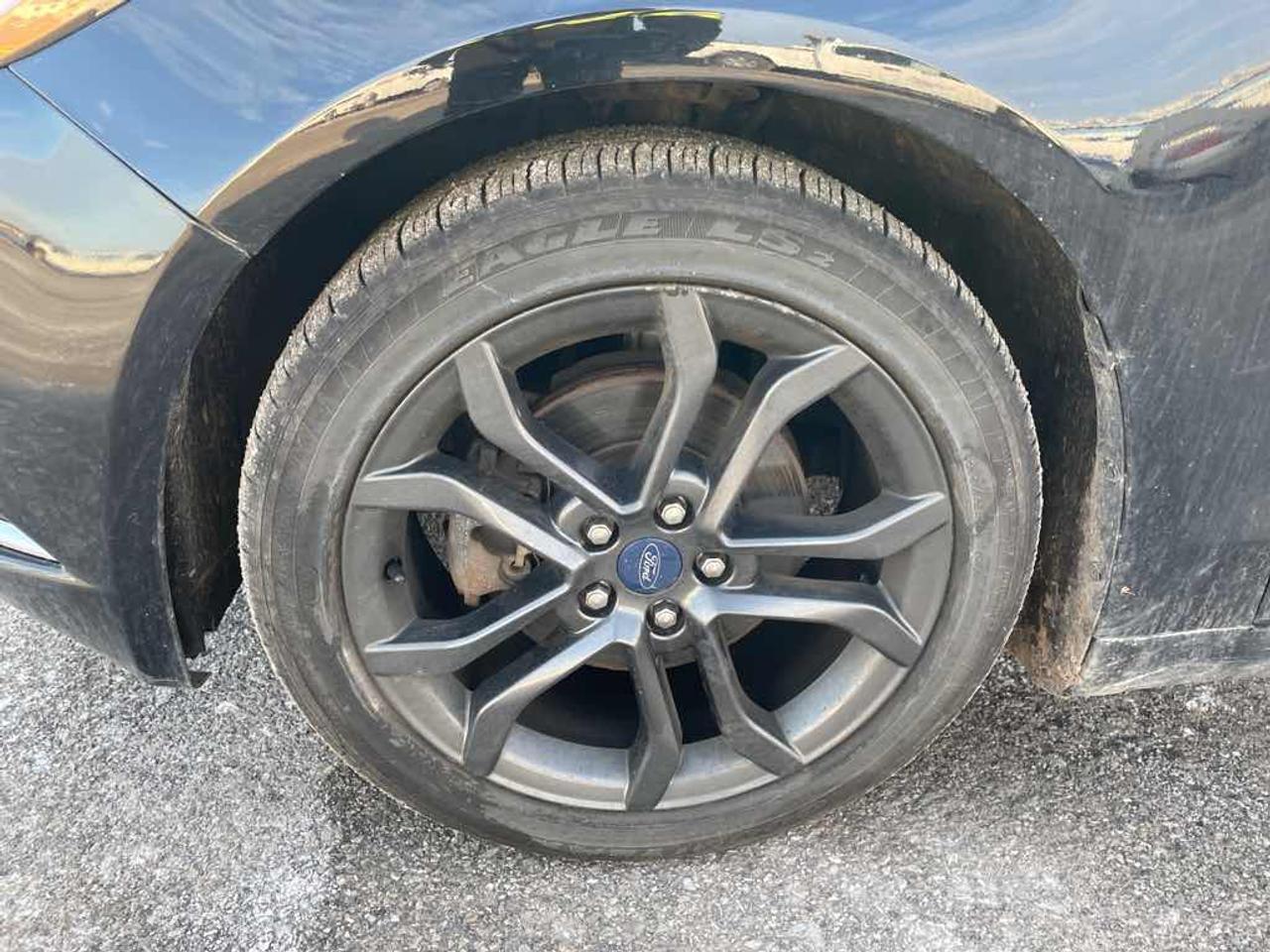 2018 Ford Fusion SE Photo