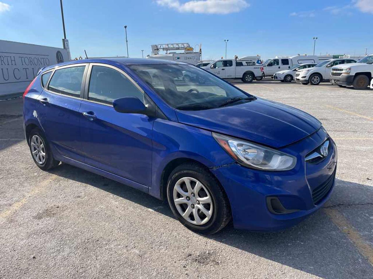 2014 Hyundai Accent  Photo2