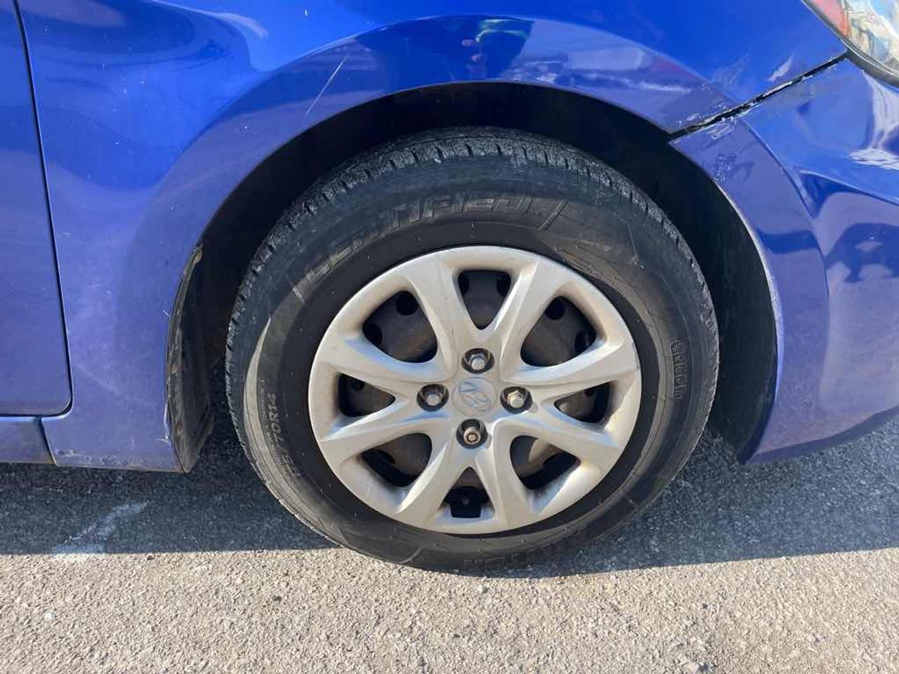 2014 Hyundai Accent  Photo