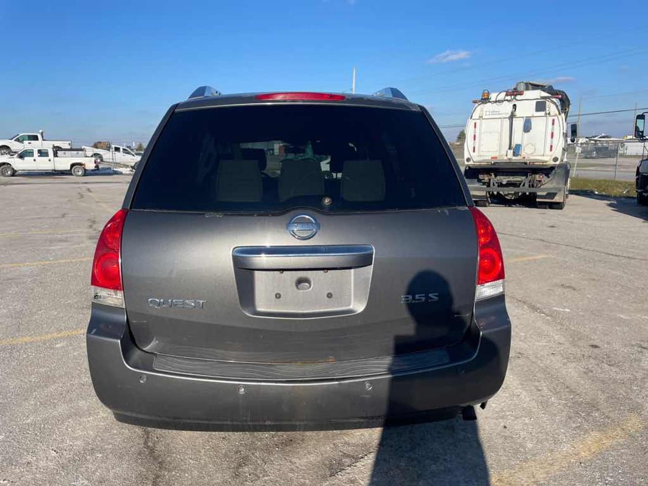 2009 Nissan Quest S Photo4