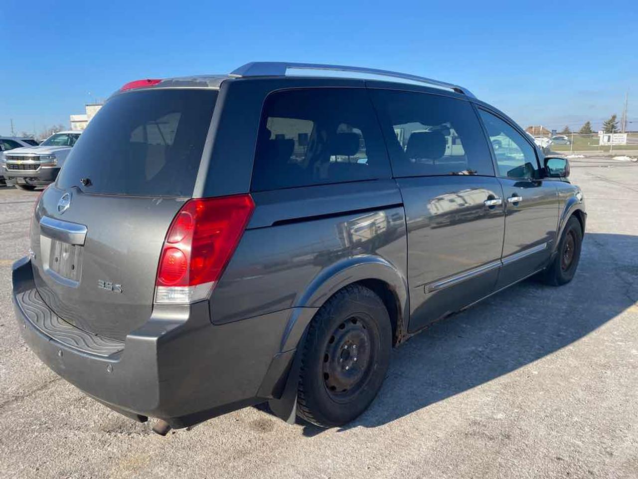 2009 Nissan Quest S Photo