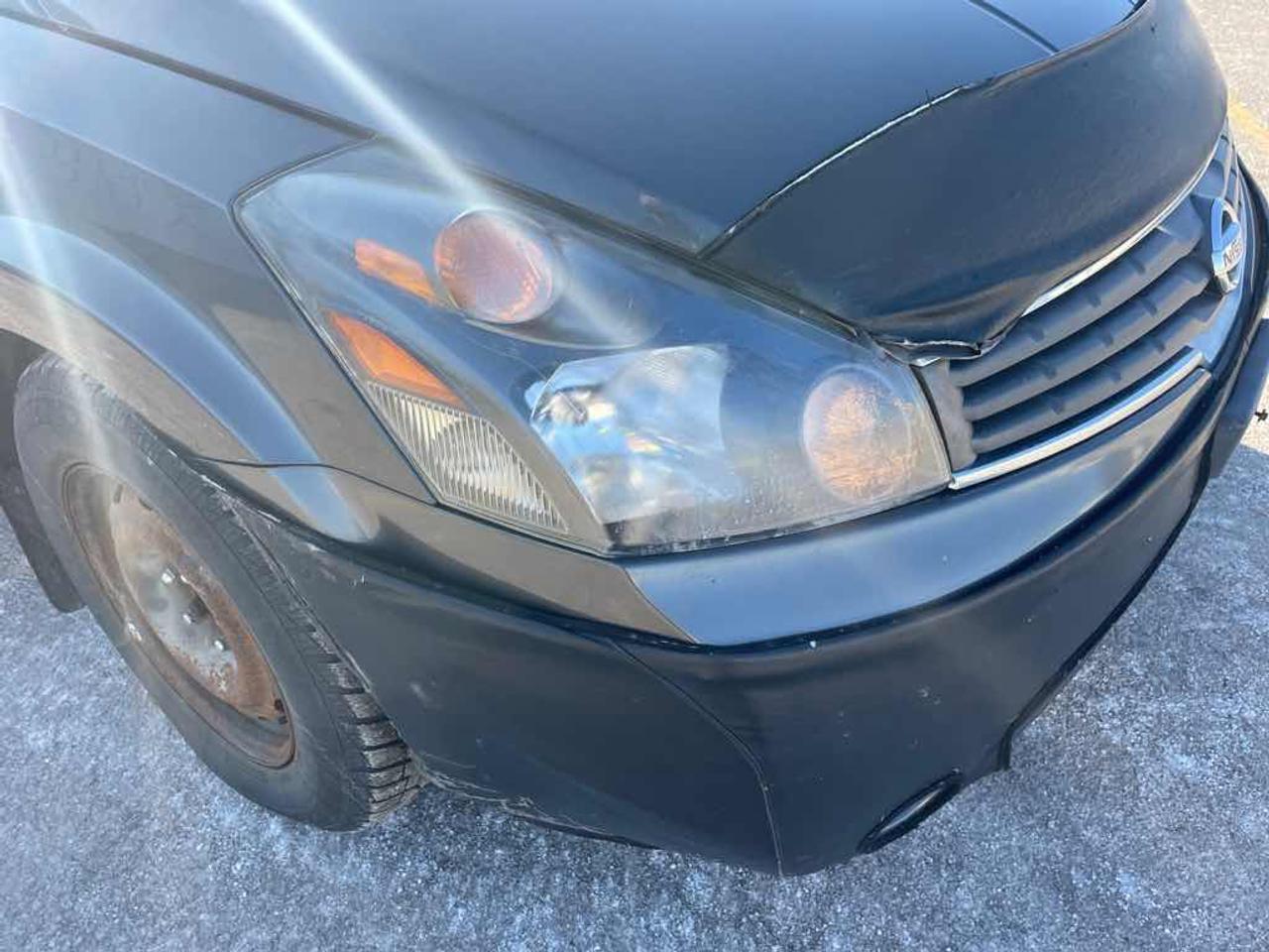 2009 Nissan Quest S Photo