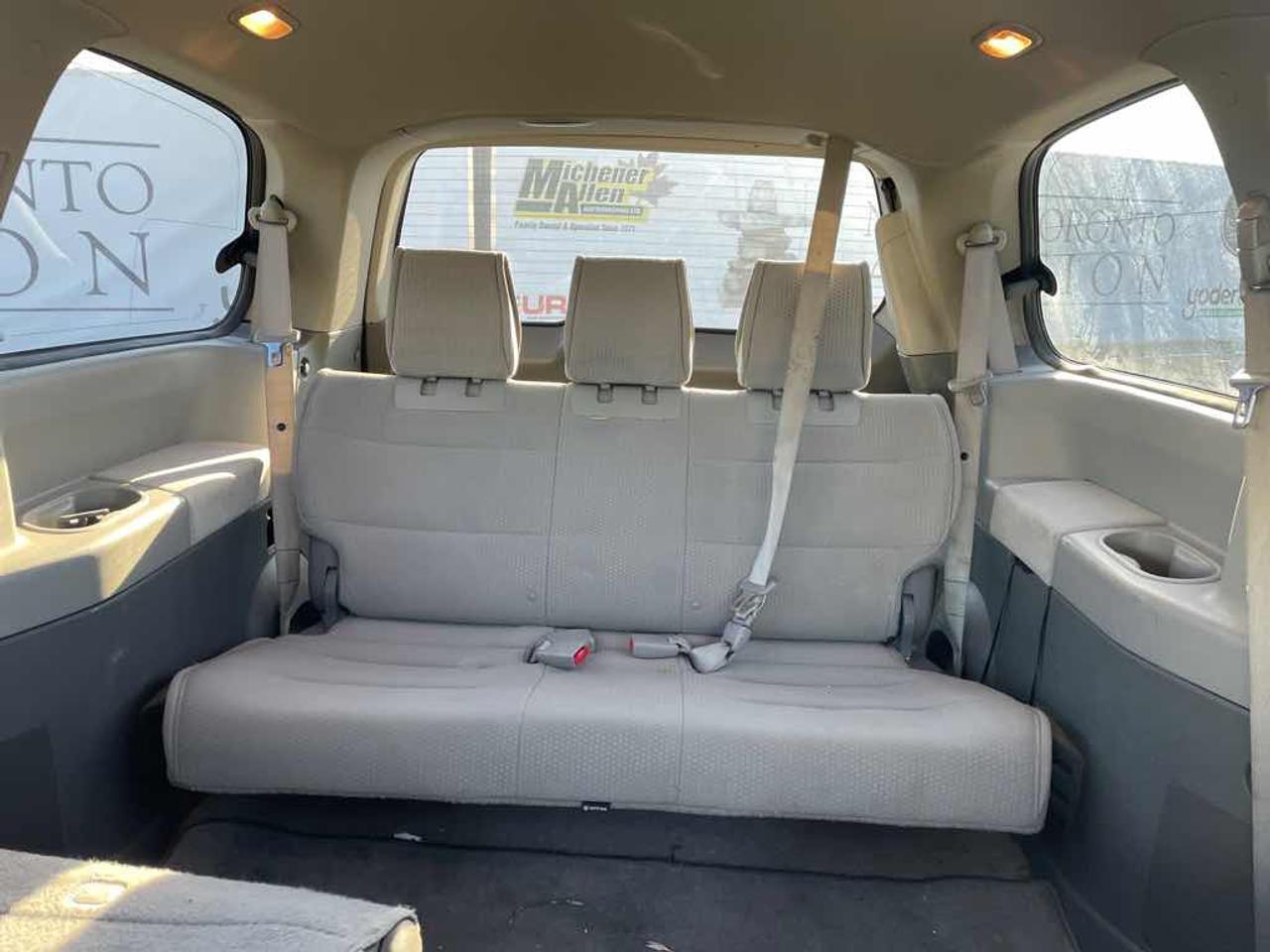 2009 Nissan Quest S Photo