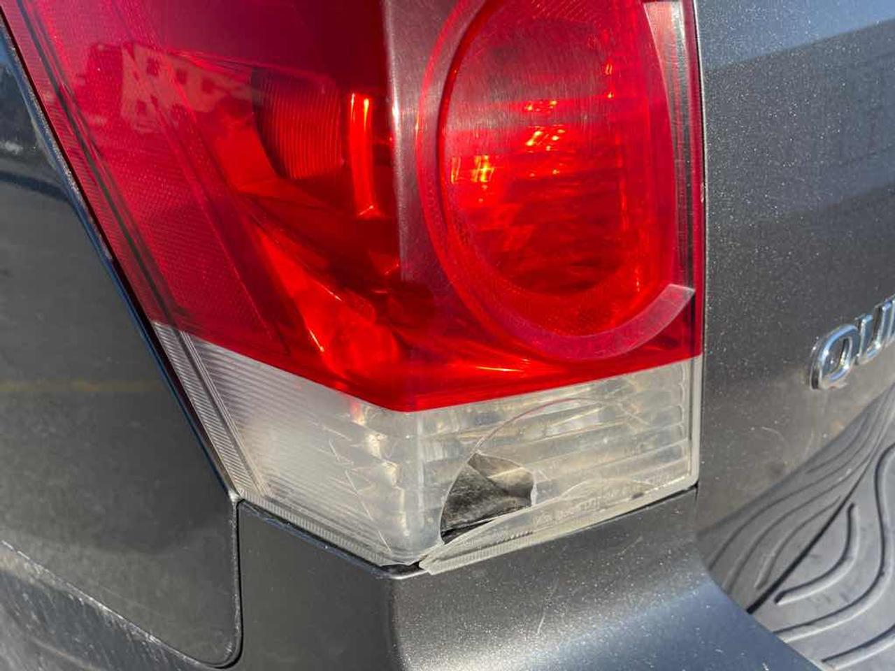 2009 Nissan Quest S Photo