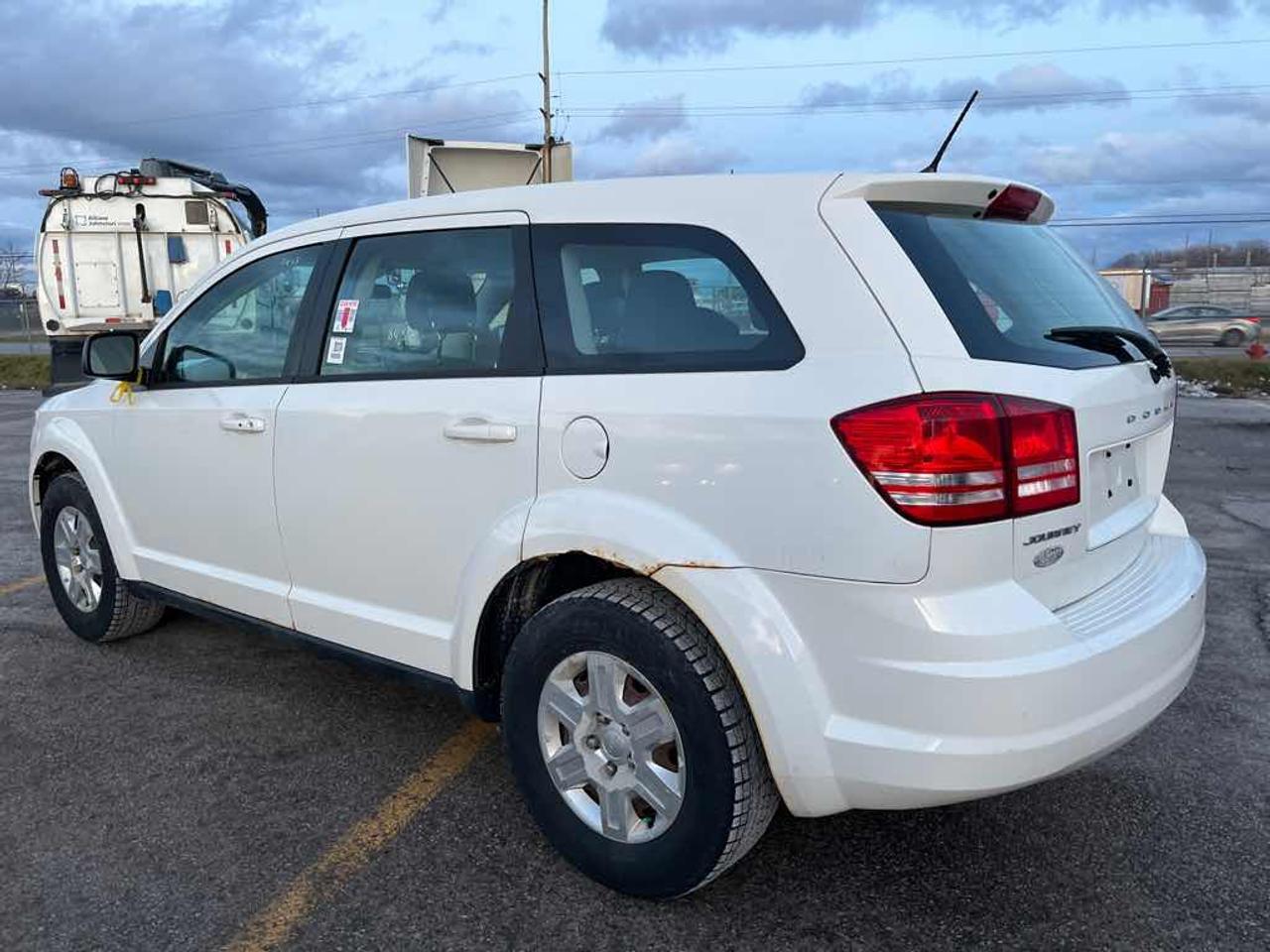 2011 Dodge Journey Express Photo