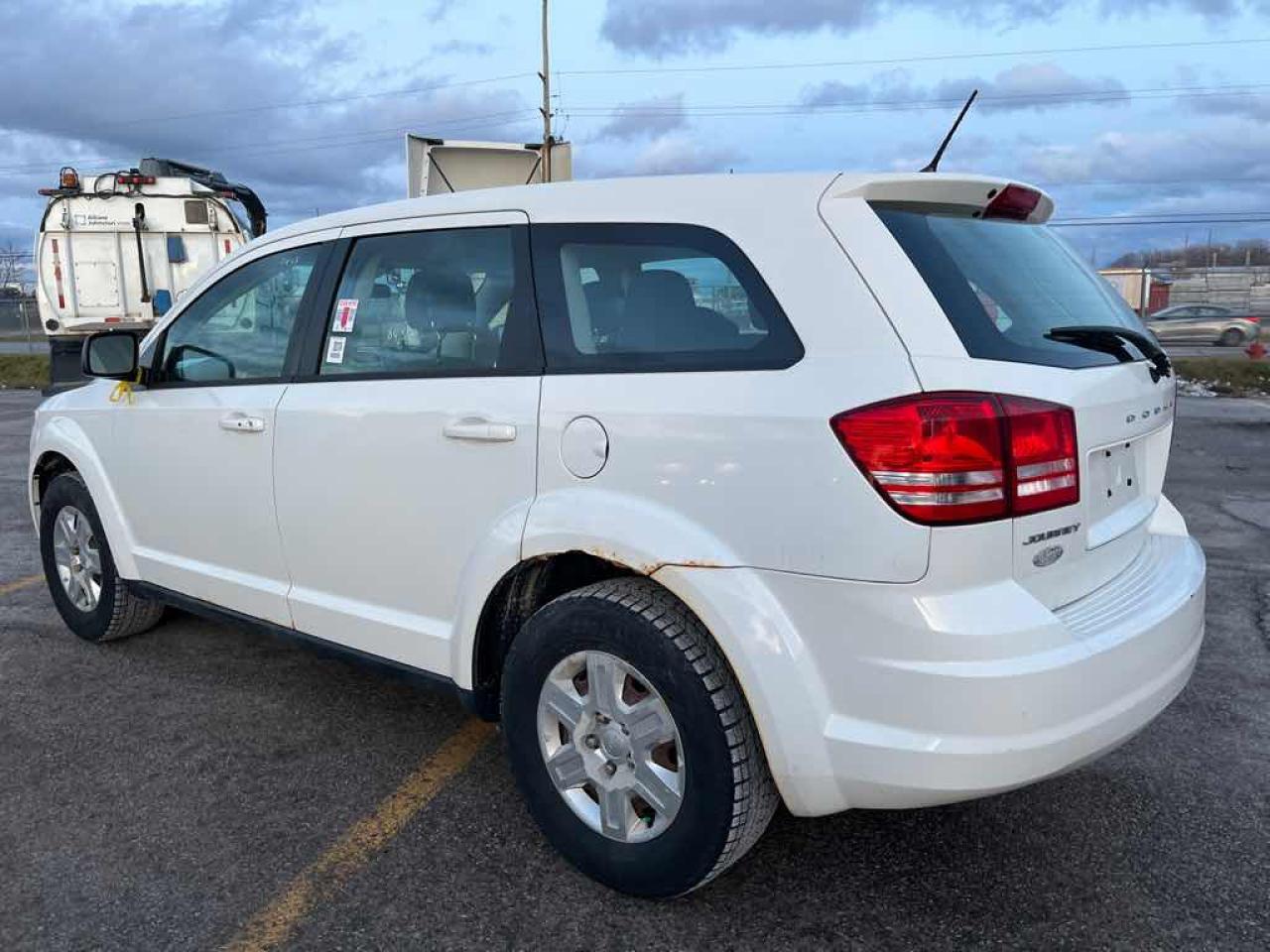 2011 Dodge Journey Express - Photo #6