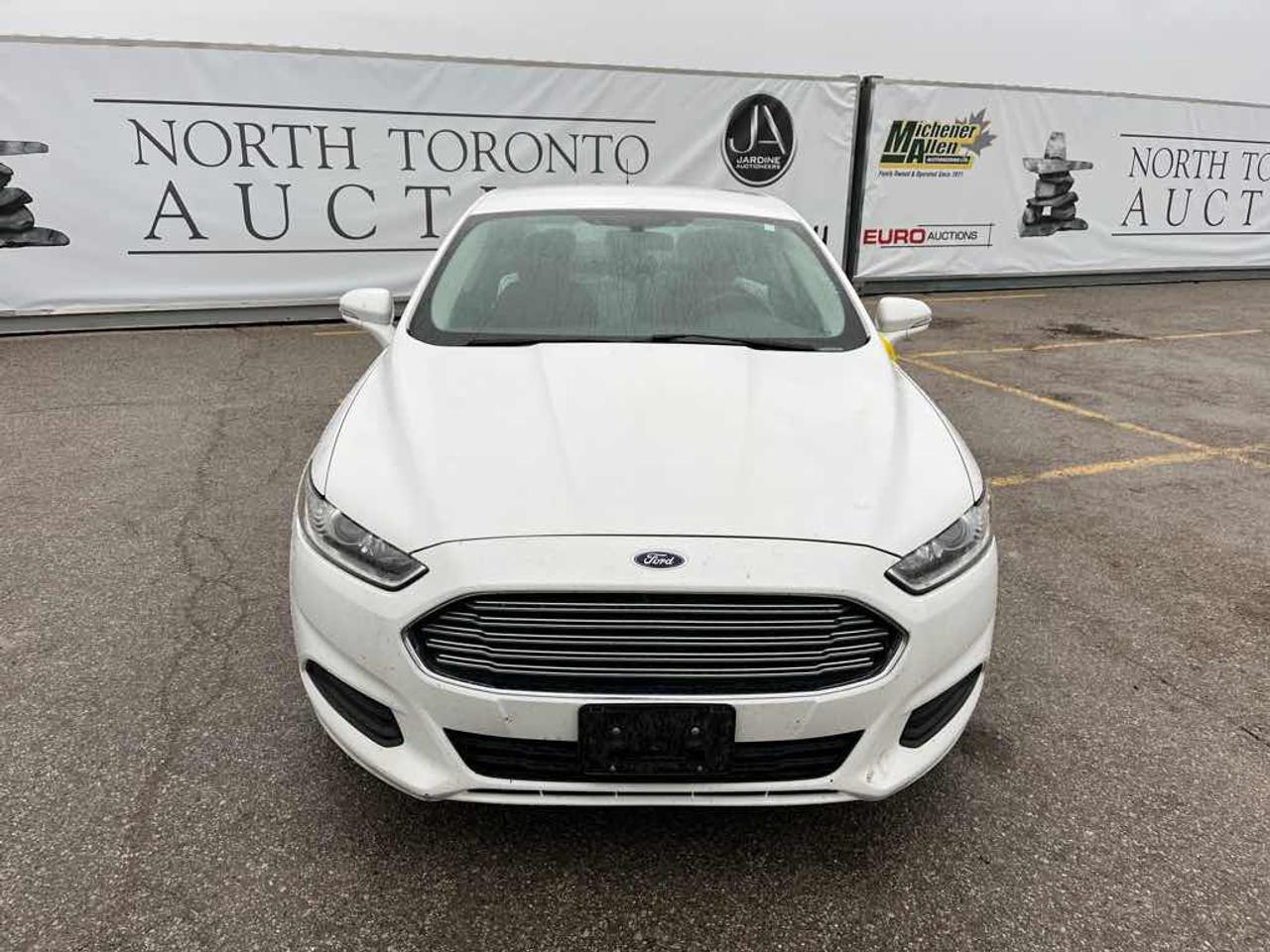 2013 Ford Fusion SE Hybrid Photo