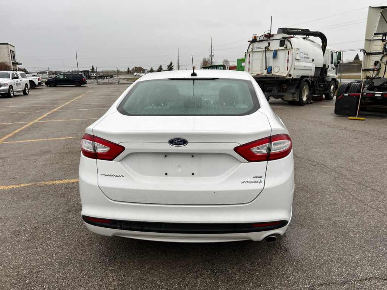 2013 Ford Fusion SE Hybrid Photo