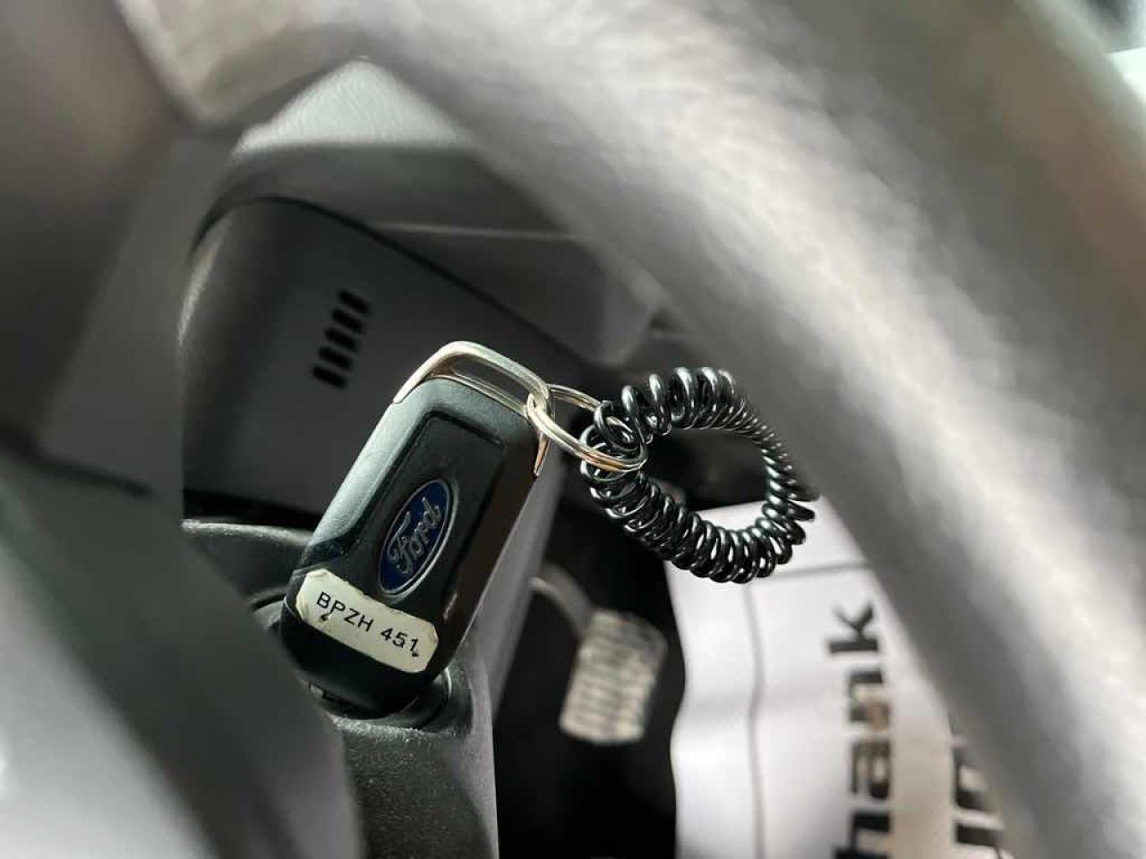 2013 Ford Fusion SE Hybrid - Photo #11