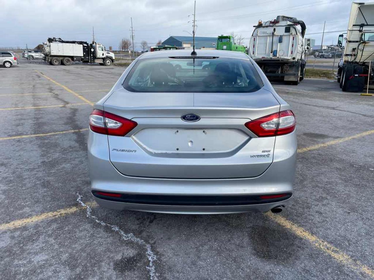 2013 Ford Fusion SE Hybrid Photo4