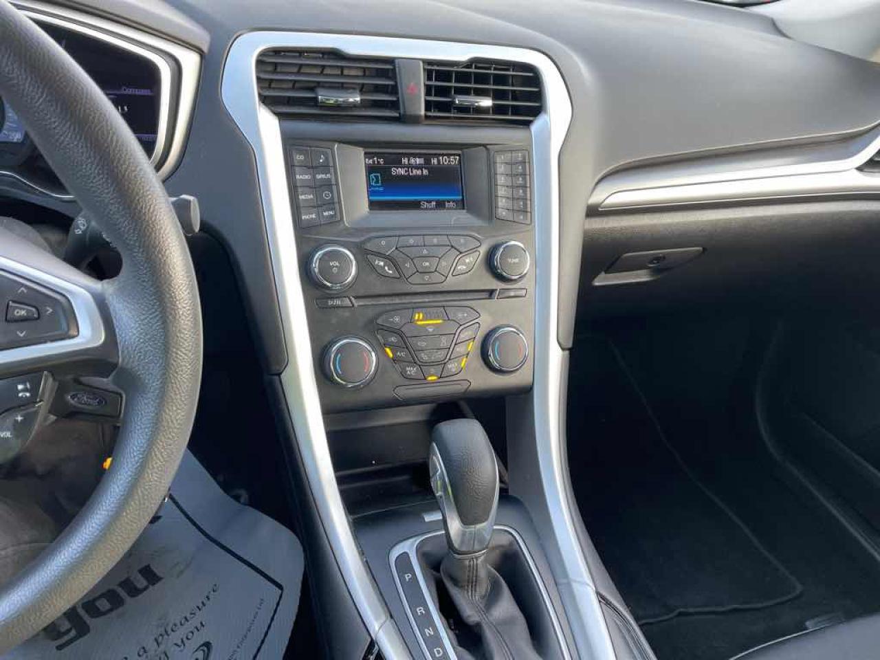 2013 Ford Fusion SE Hybrid - Photo #10