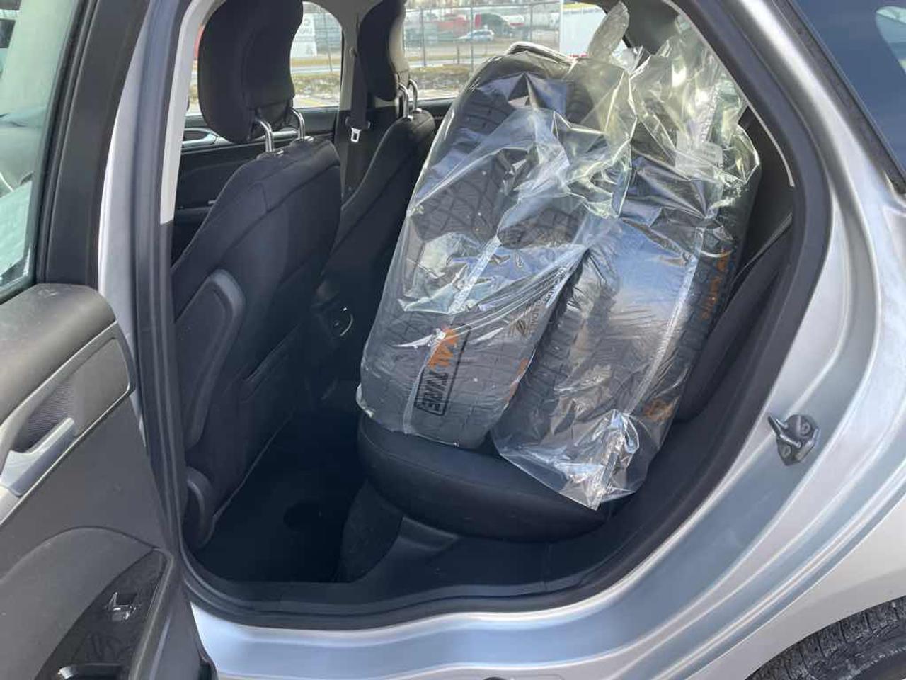 2013 Ford Fusion SE Hybrid Photo