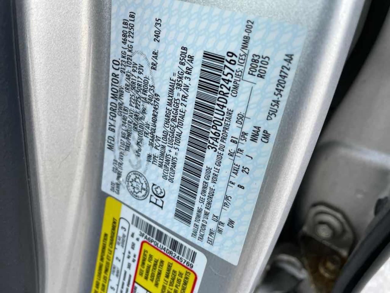 2013 Ford Fusion SE Hybrid - Photo #13