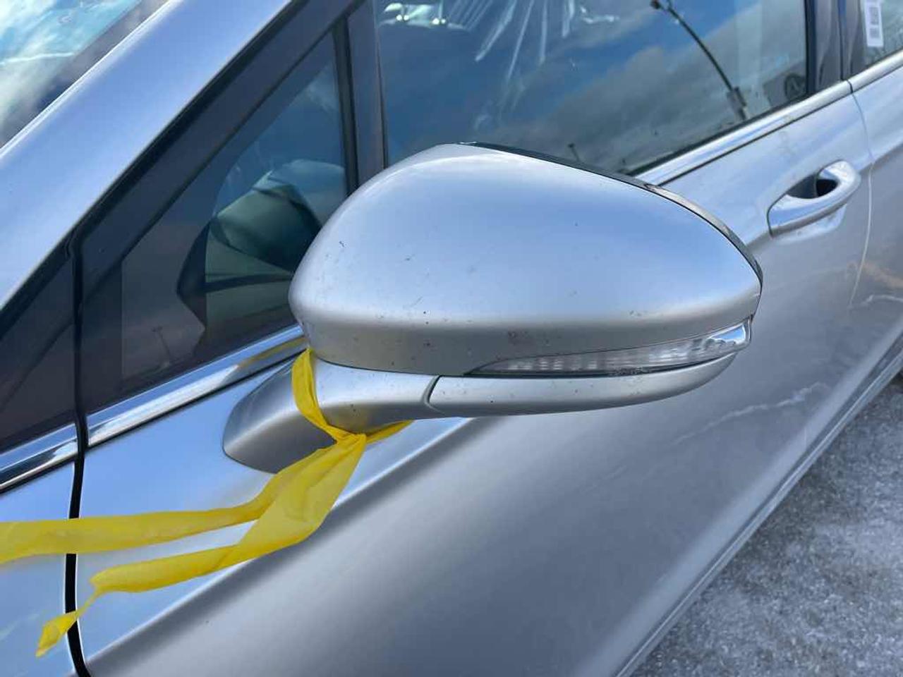 2013 Ford Fusion SE Hybrid Photo